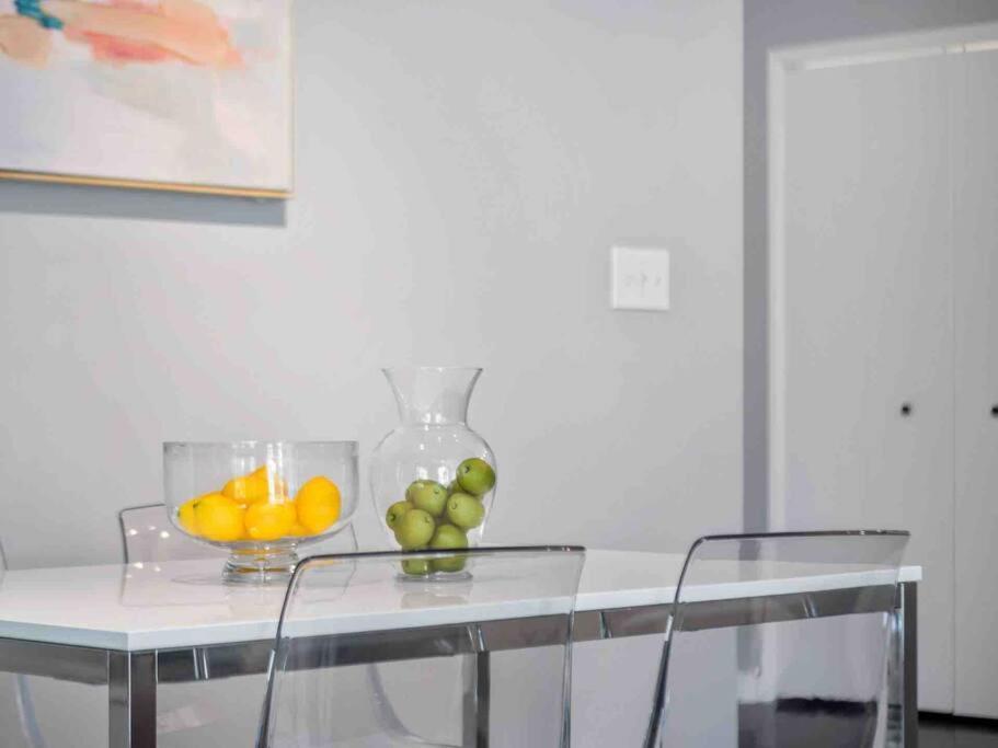 Lovely 2bdrm 2bath Thorton Park With Secure Parking Apartment